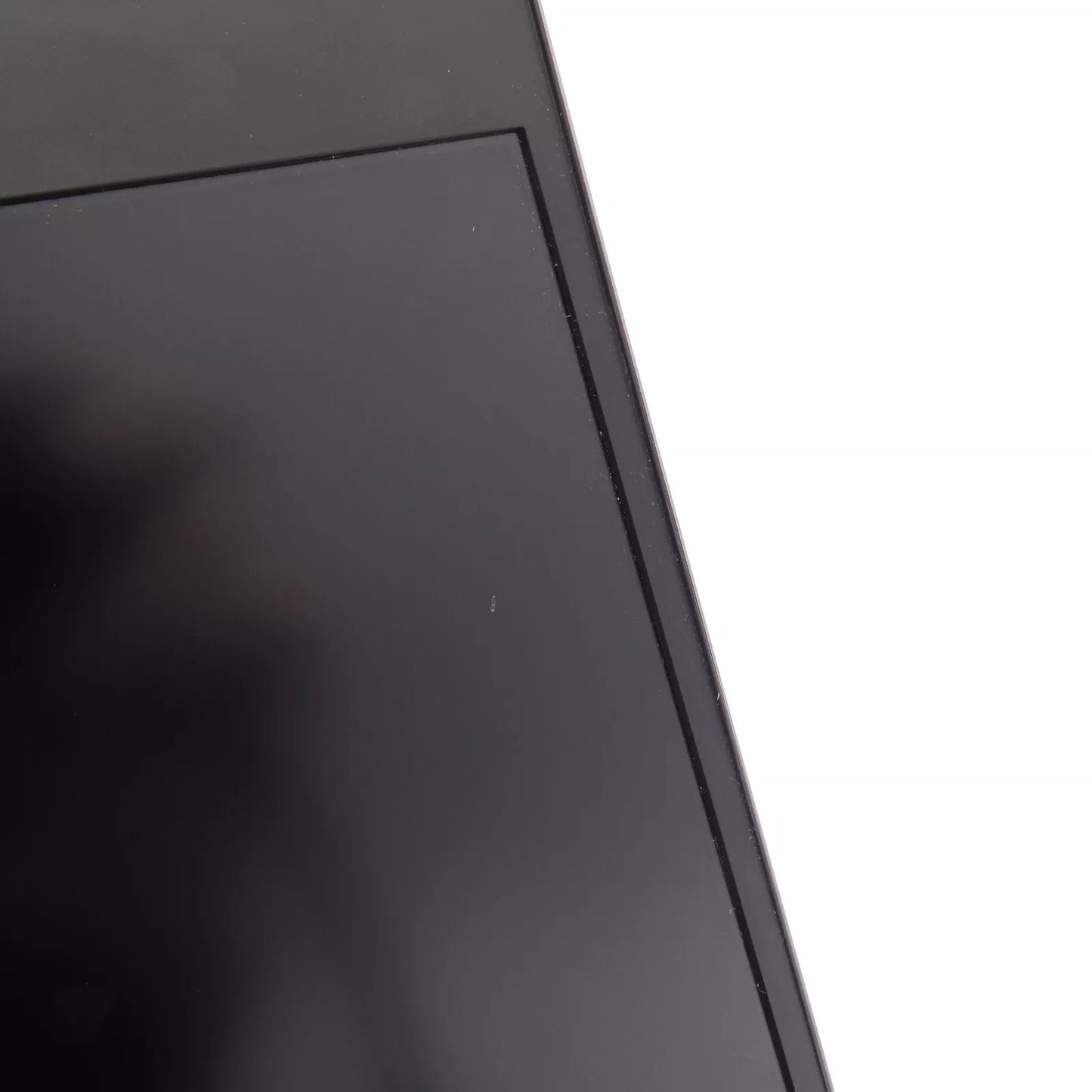 HP ZBook Studio G5 15.6" Xeon E-2176M 32GB DDR4 512GB NVMe Quadro P1000 Win 11 Laptop